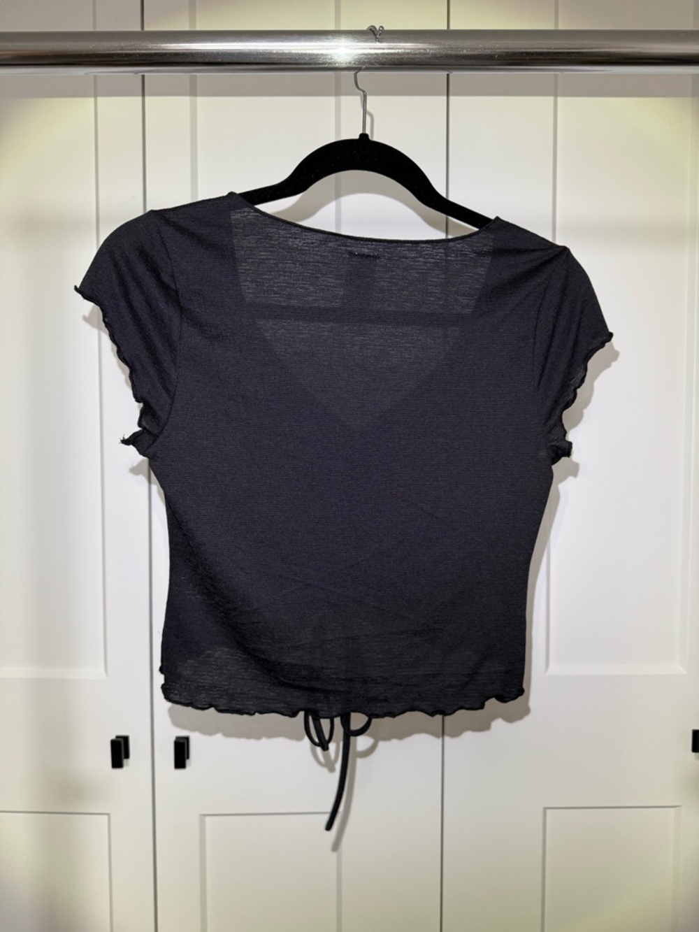 Abound Black Ruched Drawstring Crop Top - Picture 2 of 2
